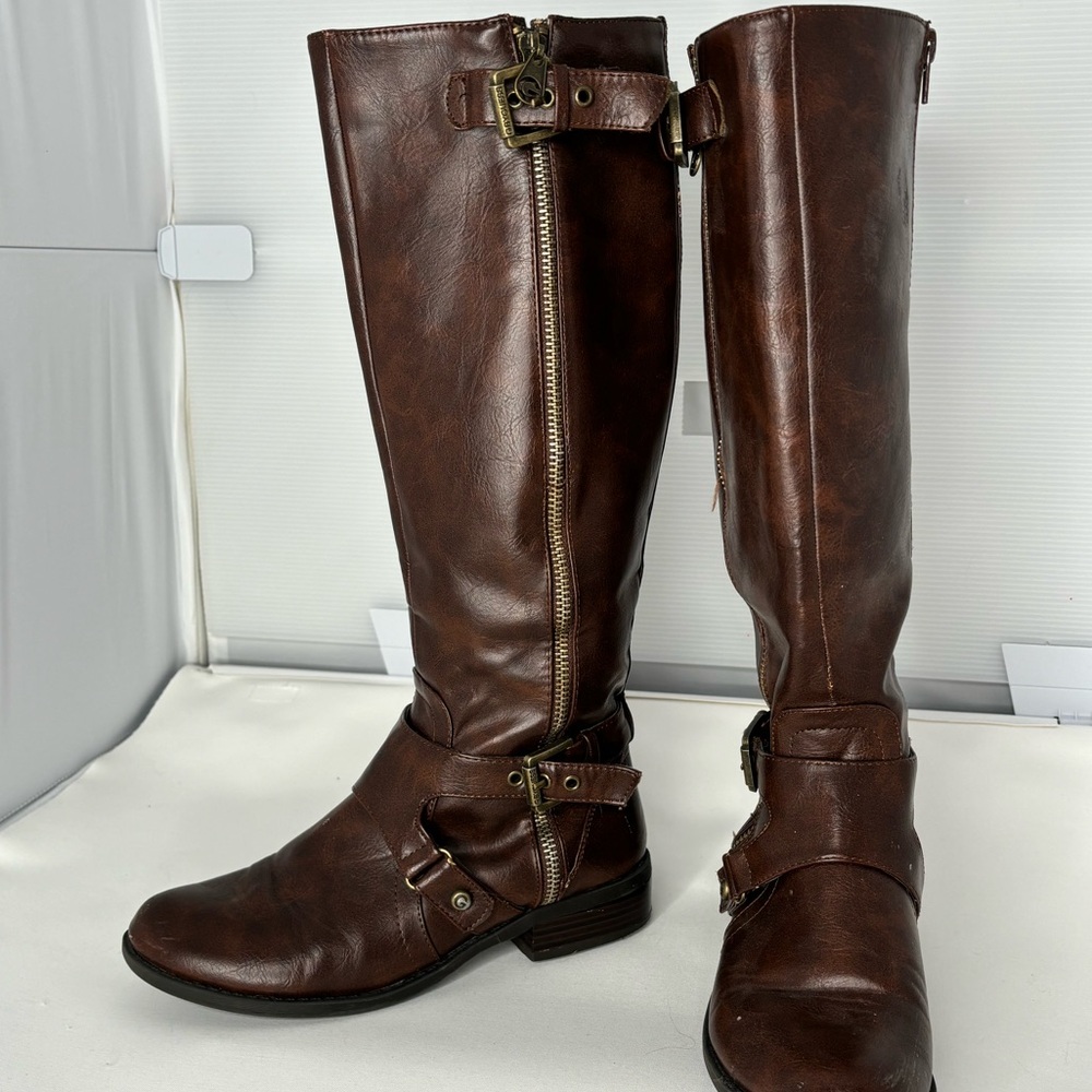 GUESS Boots (6.5)